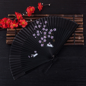 Éventail pliant en bambou de style chinois, grand éventail rouge, artisanal, peint à l'encre, pour la danse classique, collection été 2026 pour femmes - Product Image 6