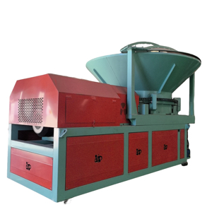 <span class=keywords><strong>Broyeur</strong></span> à trémie d'alimentation supérieure grande capacité pour déchets de bois, foin, balles de paille, branches et souches, pour le défrichement des terres - Product Image 4