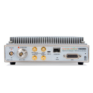 Analyseur en temps réel Signal Hound SM200C-20 GHz avec bande passante de 160 MHz I/Q via média 10GbE Fabriqué aux États-Unis - Product Image 1