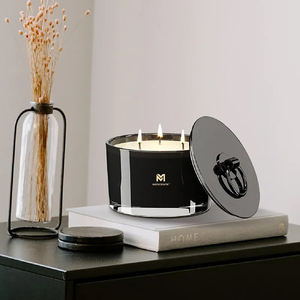 เทียนหอมคริสต์มาสทำมือสุดหรูจาก Mescente Wholesale ในภาชนะแก้วแบบกำหนดเอง พร้อมไส้เทียน 3 ชั้นจากขี้ผึ้งถั่วเหลือง - Product Image 6