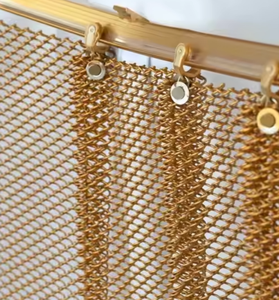 וילון רשת אלומיניום זהוב אלגנטי ישירות מהמפעל - וילון שרשרת לעיצוב פנים ומסך אח - Product Image 1