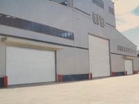 Volet roulant anti-vent en aluminium robuste, porte coupe-vent scellée, design minimaliste pour supermarchés et usines