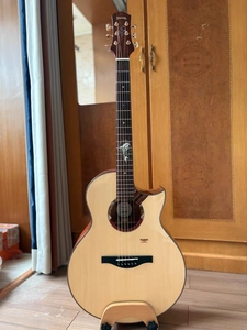 Trumon TFL1955 Dolphin Tale Full Single-Sided Folk Guitar Solid Spruce <b>Top</b> Hi-Gloss Finishing 6-<b>String</b> - Product Image 4