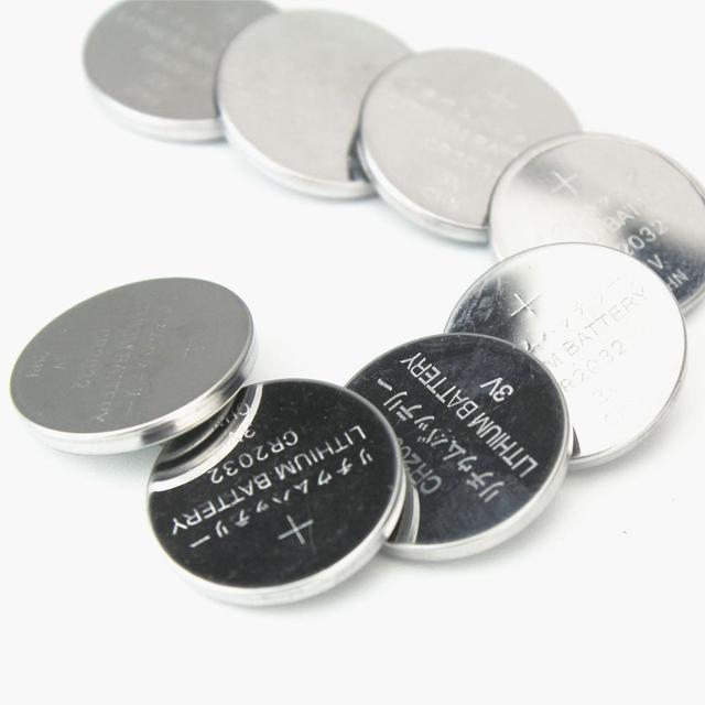 Super Duration CE CR2032 3V 210mAh Primary Lithium Coin Cell Button Battery for Toys and Remote Control Made in China