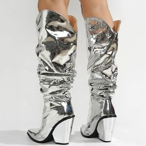 Botines de tacón alto y grueso para mujer, con punta en pico, hasta la rodilla, coloridos, con parte superior plisada metálica. - Product Image 2