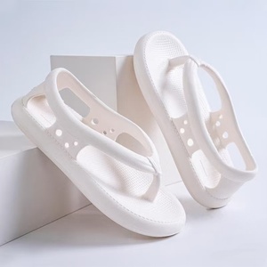 Chanclas de diseño exclusivo para el verano, con textura EVA tipo nube y propiedades antideslizantes, ideales para parejas con temática playera. - Product Image 1