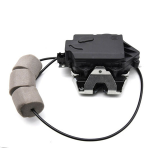 Actuador de Cierre de Puerta Trasera Mercedes-Benz A1647400735 12V con Botón Pulsador para Sistema de Cierre Centralizado GL450 R500 ML350 - Product Image 1