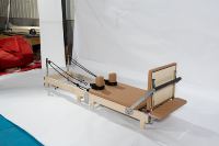 VOG VOG-PL015A Reformer de Pilates pliable en bois d'érable – Réglable, durable, écologique pour usage domestique et commercial