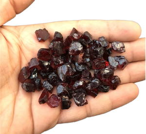 25 Piezas de Granate Rojo Natural en Bruto de Alta Calidad, 8-10 MM, Corte Excelente, Sin Tratar, para Joyería, Cristal Curativo Estrella - Product Image 1