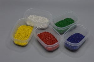 יצרן Hesheng מכירות ישירות של מאסטרבאץ' פלסטי שקוף כחול ידידותי לסביבה PLA/PE/PP לצביעת פלסטיק בהזרקה - Product Image 4