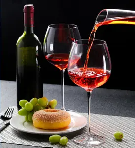 Lüks hediye el üflemeli kristal düz şarap bardağı logo şişe üreticileri içme bardağı kristal cam kırmızı şarap şişesi şarap bardağı seti
