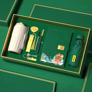 Juego de Regalo Empresarial Personalizado e Integrado: Cafetera Promocional + Sombrilla UPF50+ + Funda para Portátil con Publicidad de Marca - Product Image 2