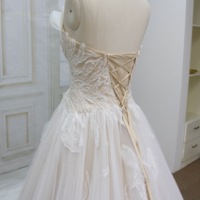 Robe de mariée élégante au design unique Robe de mariée de haute qualité Robe de mariée sans bretelles