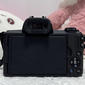 Appareil photo hybride APS-C Canon M50 Mark I 24 MP 4K en promotion - Product Image 3