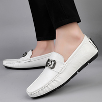Mocassins élégants en cuir marron pour hommes avec boucle en métal Mocassins en cuir confortables Chaussures de conduite pour hommes Chaussures d'affaires décontractées