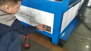 Máy cắt Plasma <span class=keywords><strong>CNC</strong></span> 65A với bàn tự động để cắt nhanh và hiệu quả - Product Image 3