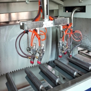 Machine de pulvérisation de peinture automatique alternative de haute qualité pour cadres de portes en bois - Product Image 5