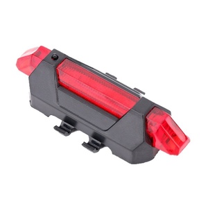 Luz trasera LED recargable para bicicleta, equipo de ciclismo de carretera de montaña impermeable ABS con batería de luz de advertencia de conducción nocturna - Product Image 5