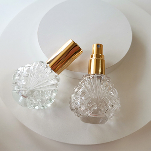 Flacone <span class=keywords><strong>di</strong></span> Ricarica per <span class=keywords><strong>Profumo</strong></span> in Vetro Trasparente a Forma <span class=keywords><strong>di</strong></span> Conchiglia da 15ml con Tappo a Rosa, Design Speciale - Product Image 2