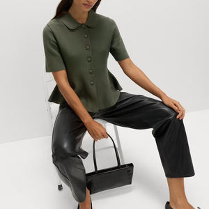 Top de Punto Moderno, Personalizado, de Alta Calidad, Transpirable, Antibolitas, con Cuello Peplum y Botones para Mujer - Product Image 1