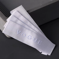 Presse à chaud personnalisée étiquette tissée fer tissé sur étiquette coudre sur patch damassé étiquettes tissées support adhésif pour vêtements sur mesure