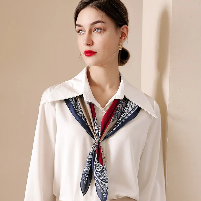 2023 primavera nuova sciarpa di seta simulata fiore moda donna stampata diagonale 70 personalizzata anacardi