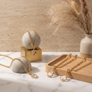 Collier tendance <span class=keywords><strong>en</strong></span> laiton plaqué or 14 carats avec chaîne à maillons géométriques <span class=keywords><strong>en</strong></span> zircon, breloques DIY et pendentif carré creux <span class=keywords><strong>en</strong></span> forme de cadre photo - Product Image 3