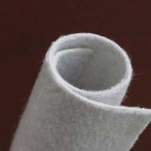 Geomembrana Compleja de Geotextil de Fibra Larga Especializada Antipunción <span class=keywords><strong>para</strong></span> Cimentaciones de Grava Diseñada como Capa Impermeabilizante - Product Image 4