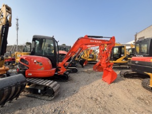 Usado para Kubota U44 Mini Excavadora a la venta Excavadora hidráulica sobre orugas con componentes de núcleo de cojinete de bomba de engranajes - Product Image 2