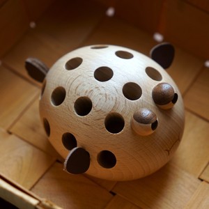 Portalápices de Madera Maciza Redondo con Diecisiete Orificios, Organizador de Escritorio para Oficina, Estudio y Papelería - Product Image 4