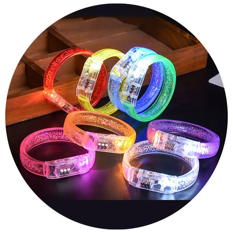 Kunden spezifische LED leuchtende Armband mehrfarbige Nachtlicht Armband Konzert Unterstützung Requisiten Bar Partys fluor zierende Stick Armband