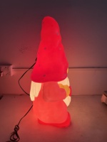 Figurine de gnome romantique lumineuse avec message en forme de cœur, ornement saisonnier pour vitrine, exportateur direct d'usine pour l'approvisionnement en gros