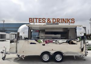 รถพ่วงบาร์บีคิวอะลูมิเนียมสไตล์เท็กซัส พร้อมเตาอบขนาดใหญ่แบบออฟเซ็ต สำหรับธุรกิจขายชิปและขนมแบบแท้ๆ สไตล์ภาคใต้ - Product Image 3