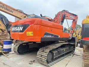 Excavatrice Doosan DX225 d'origine coréenne importée, poids opérationnel de 25 tonnes, forte puissance de creusement, avec garantie d'un an. - Product Image 4