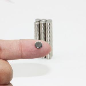 1 מ "מ <span class=keywords><strong>x</strong></span> 1 מ מ" מ קטן ביצועים גבוהים n52 neodymium דיסק מגנט מחיר נמוך סין סיטונאי אלקטרו קבוע בתוך 7 ימים - Product Image 3