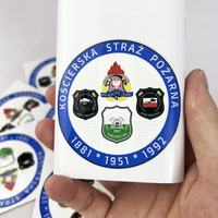 Étiquettes en PVC en vinyle d'impression imperméables pour boîte d'emballage Autocollant de transfert adhésif d'impression d'autocollant en PVC personnalisé de haute qualité