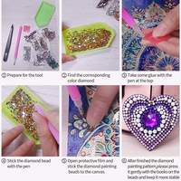 Kit DIY de breloques pour sac en cuir avec strass acryliques, ensemble de pendentifs pour sac en forme de fraise avec autocollants gemmes et stylo à points pour enfants, jouet de mode