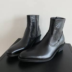 Botas de Cuero Genuino Bordadas Estilo Retro Vintage 2026 para Parejas, Botas Cortas de Tobillo Unisex a la Moda para Hombre - Product Image 2