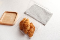 Vente d'usine – Contenant carré en plastique PET transparent, jetable et compatible micro-ondes, avec couvercle personnalisable pour gâteaux et pains