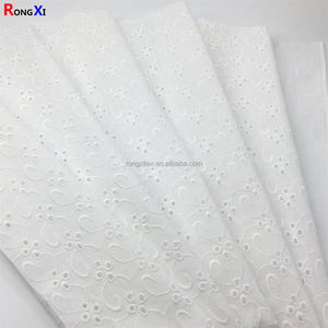 Personnalisé <span class=keywords><strong>Pas</strong></span> <span class=keywords><strong>Cher</strong></span> Fournisseur Doré RXF0569 Dentelle Sèche 100% Coton Voile Suisse Fleurs Broderie Dentelle Tissu pour Drap de <span class=keywords><strong>Lit</strong></span> et Robe - Product Image 6