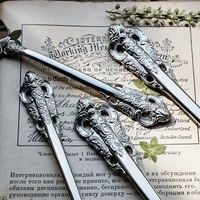 Ensemble de couverts de luxe en acier inoxydable de style baroque, couteau, fourchette, cuillère, ensemble de couverts vintage royal pour les mariages, les restaurants ou les cadeaux