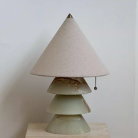 Lampe de table moderne en marbre onyx de luxe nordique pour usage intérieur en hôtel avec finition marbre poli