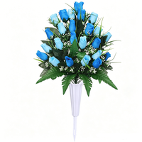 Piquet solaire décoratif patriotique avec drapeau américain, marguerites gerbera, roses et lys, pour la décoration extérieure du Jour de l'Indépendance