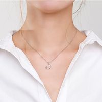Collier Pendentif Lune et Étoile en Argent Sterling S925, Chaîne Minimaliste Fraîche pour Clavicule, Idéal pour Femme, Quotidien, Trajet, Rendez-vous Galant, Accessoire Cadeau