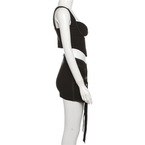 เสื้อกั๊กสีพื้นต่อผ้ากับกระโปรงสั้นเอวสูงทรงเข้ารูป ชุดเซ็ต 2 ชิ้นลำลองแฟชั่นสำหรับผู้หญิง - Product Image 5