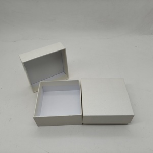 Caja de Embalaje de Cartón con Logotipo Personalizado al por Mayor, Caja de Envío de Papel para Ropa y Zapatos - Product Image 3