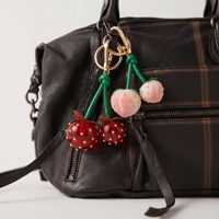 Nieuwe Fruit Serie Kersen Perzik Metalen Sleutelhanger Mode Gepersonaliseerde Veelzijdige Tas Charm Handtas Hangertje Accessoires