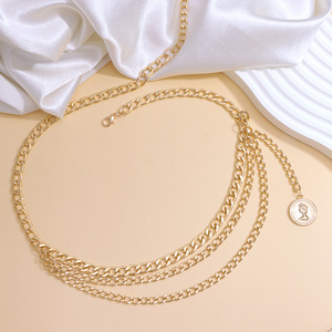 Chaîne de corps tendance dorée multicouche avec pendentif portrait pour soirée - Product Image 3