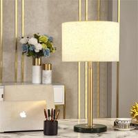 Lampe de table chaude salon salle d'étude E27 lampe de table généreuse chambre chevet tissu moderne fer blanc 220V 90 20 E27 pas d'ampoule