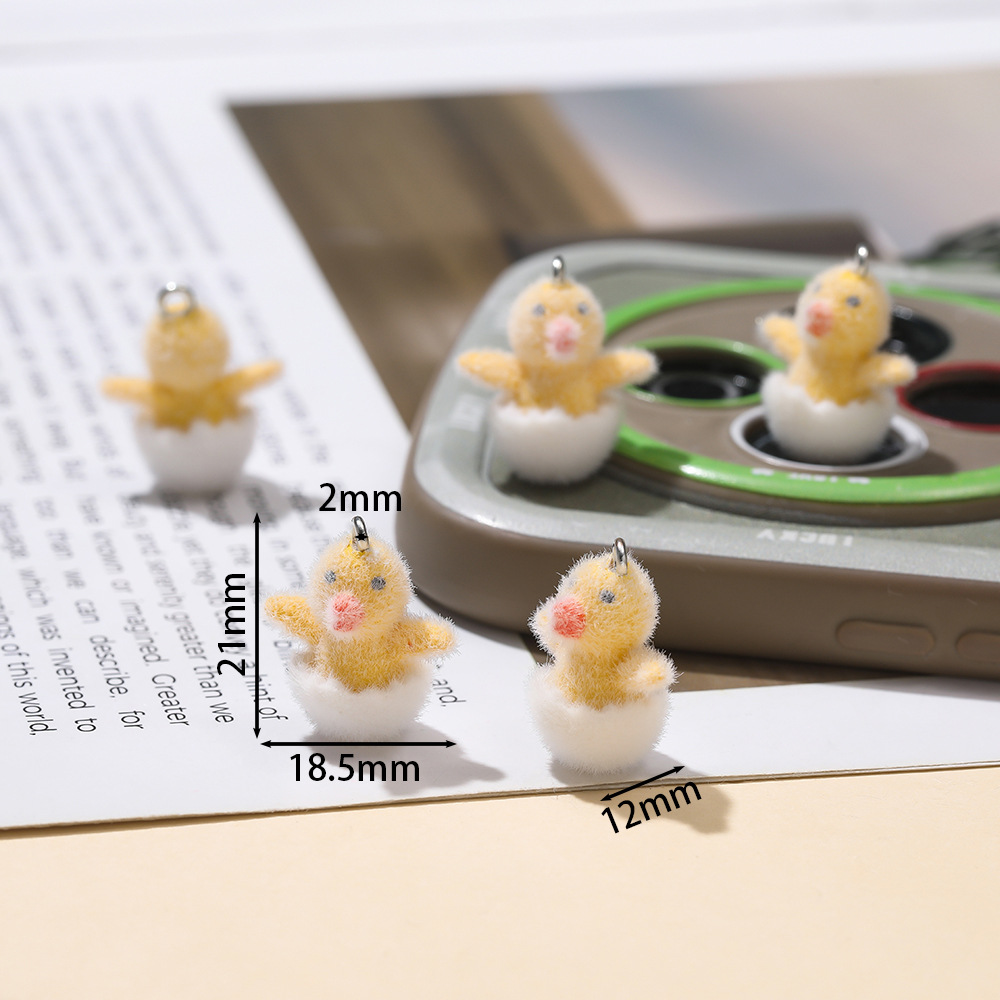 Coquille d'oeuf petit canard jaune